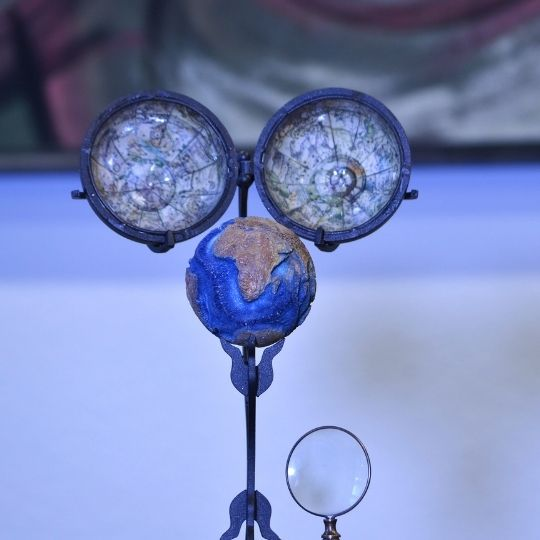 Globe with Steel Housing Spheres